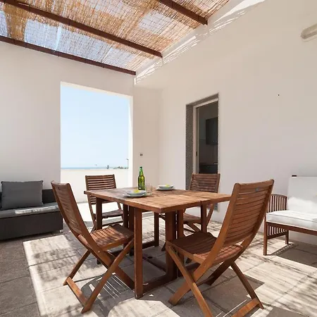 בית הארחה La Finestra Sul Mare לידו מריני