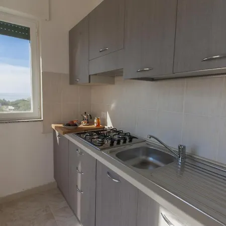 La Finestra Sul Mare בית הארחה 3*